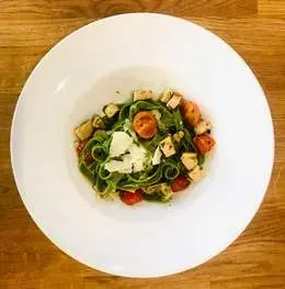 Zielone tagliatelle z pesto