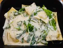 Ravioli con riccotta e spinaci (VEGE)