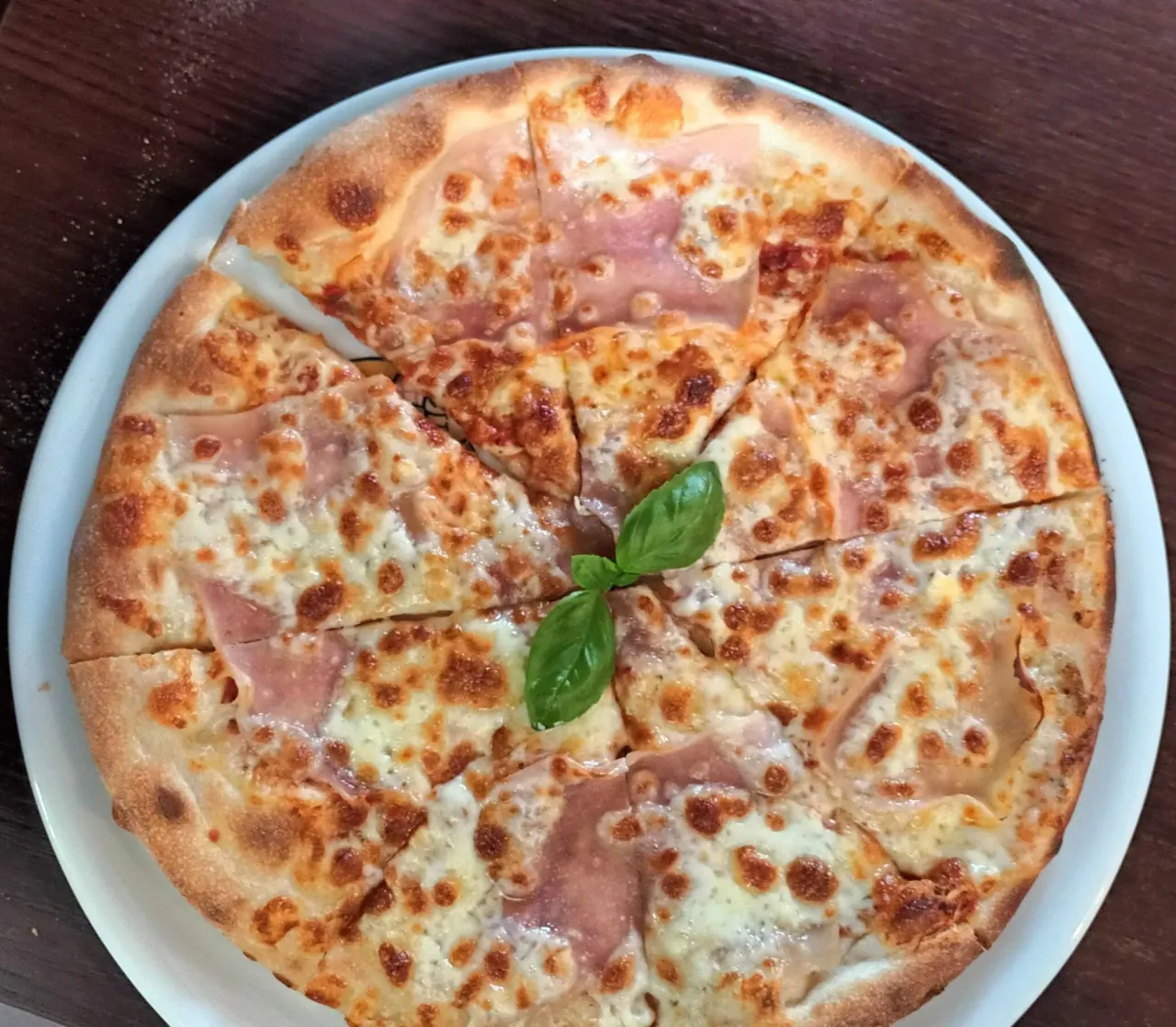 Pizza prosciutto