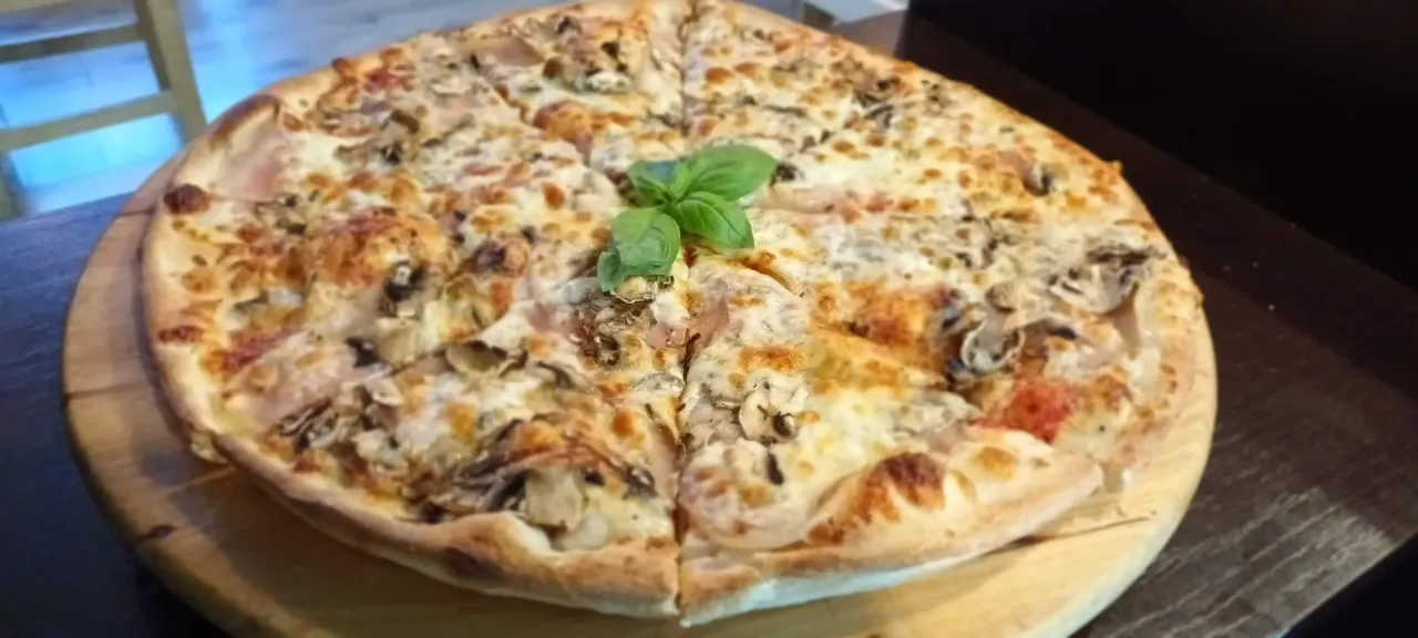 Pizza capriciosa
