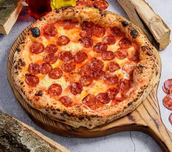 Pizza Salsiccia Pepperoni