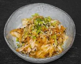 Sałatki Kimchi pikantna