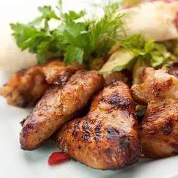 Skrzydełka pikantne w sosie BBQ