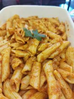 Makaron Penne w sosie pomidorowym