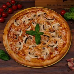 Pizza z Pieczarkami