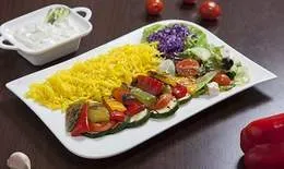 Grillowane warzywa z sosem tzatziki