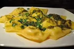 Ravioli ai funghi e burro