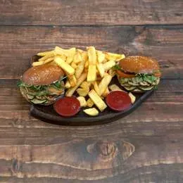 Wegeburger + frytki