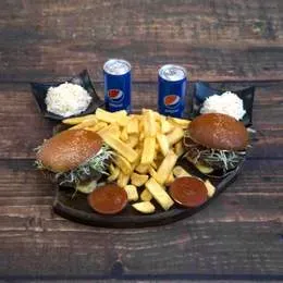 Zestaw Cheeseburger + Frytki + Sałatka Colesław i Napój