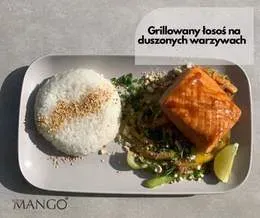 Grillowany łosoś na duszonych warzywach (podane z ryżem)