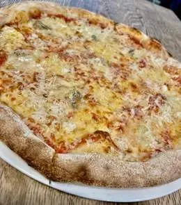 Pizza Quattro formaggi