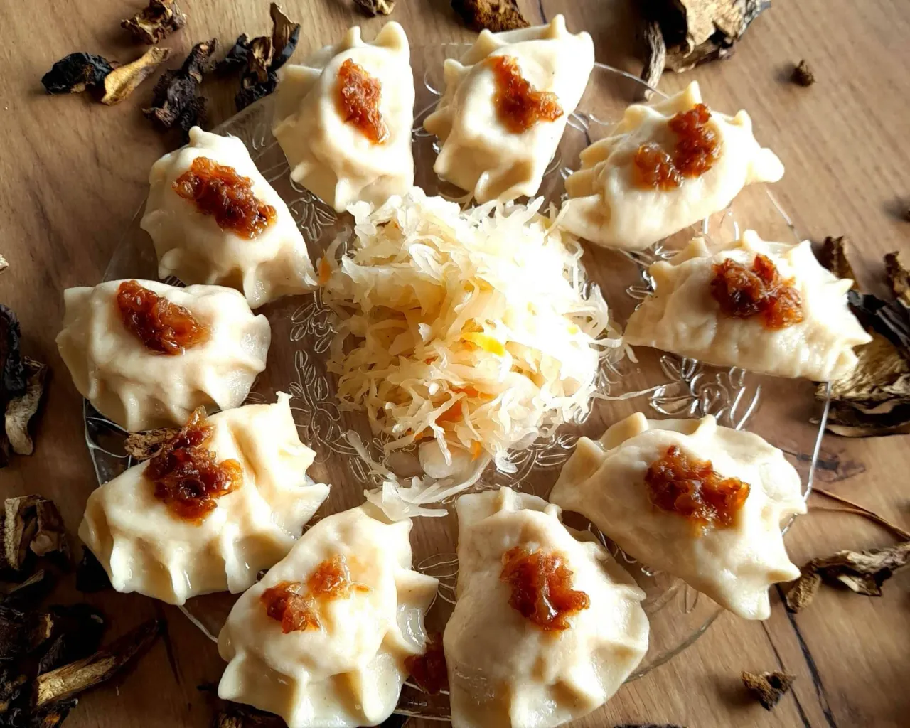 Pierogi z kapustą i grzybami (8 szt.) z okrasą z cebuli