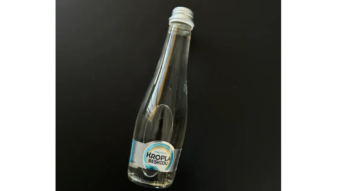 Woda Niegazowana