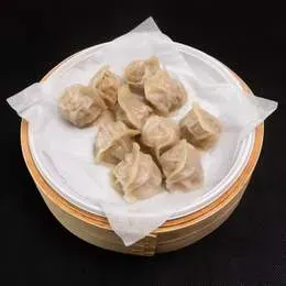Pierogi z wieprzowiną i szczypiorkiem czosnkowym
