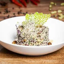 QUINOA SALAD