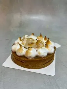 Tartaletka lemon z jagodą i migadałem