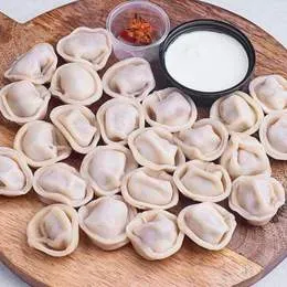 Pielmieni wieprzowo- wołowe.