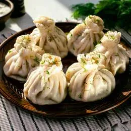 Chinkali z wieprzowiną - 2 szt (140 g)