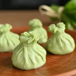 Chinkali ze szpinakiem i bryndzą - 2 szt (140 g)