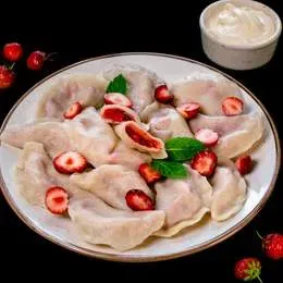 Pierogi z truskawkami