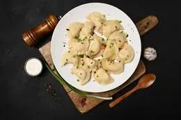 Pierogi z serem na słono - 10 szt (330 g)