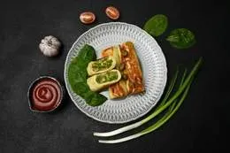 Naleśniki z łososiem i szpinakiem - 3 szt (250 g)