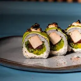 12.Futomaki wędzone tofu