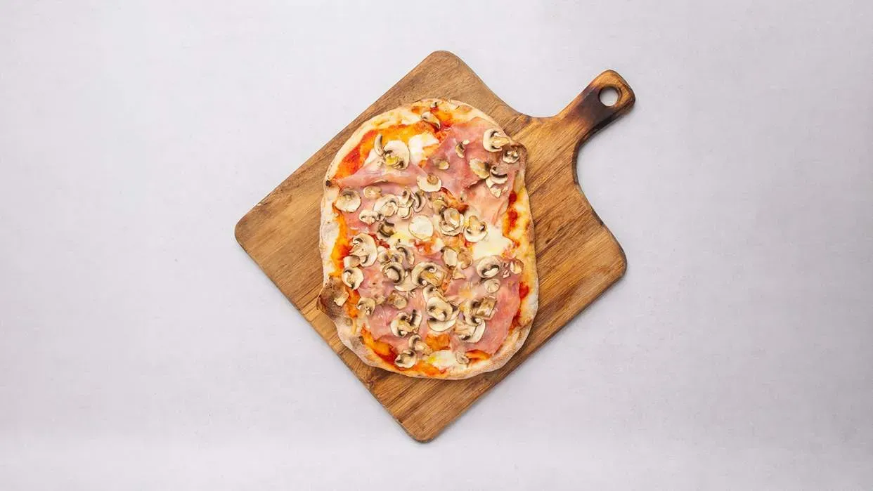 PROSCIUTTO E FUNGHI