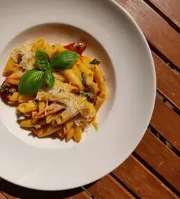 Penne Pepperoni Con Pollo
