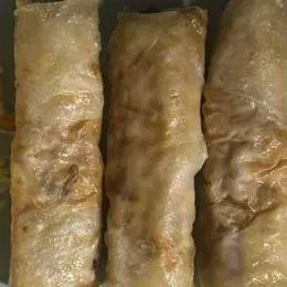 Sajgonki duże 3 szt. Z surówka