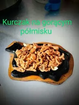 Kurczak na gorącym półmisku