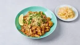 Pad thai z kurczakiem i tofu
