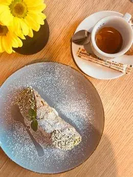 Cannoli con Pistacchio