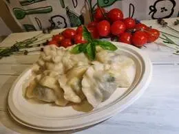 Pierogi że szpinakiem i krewetką 6szt