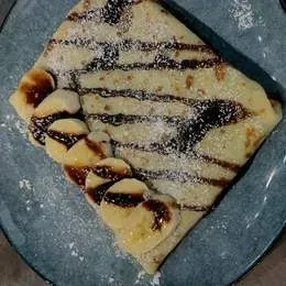 Naleśnik z nutellą i bananem