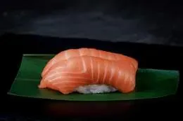 2szt Nigiri Łosoś