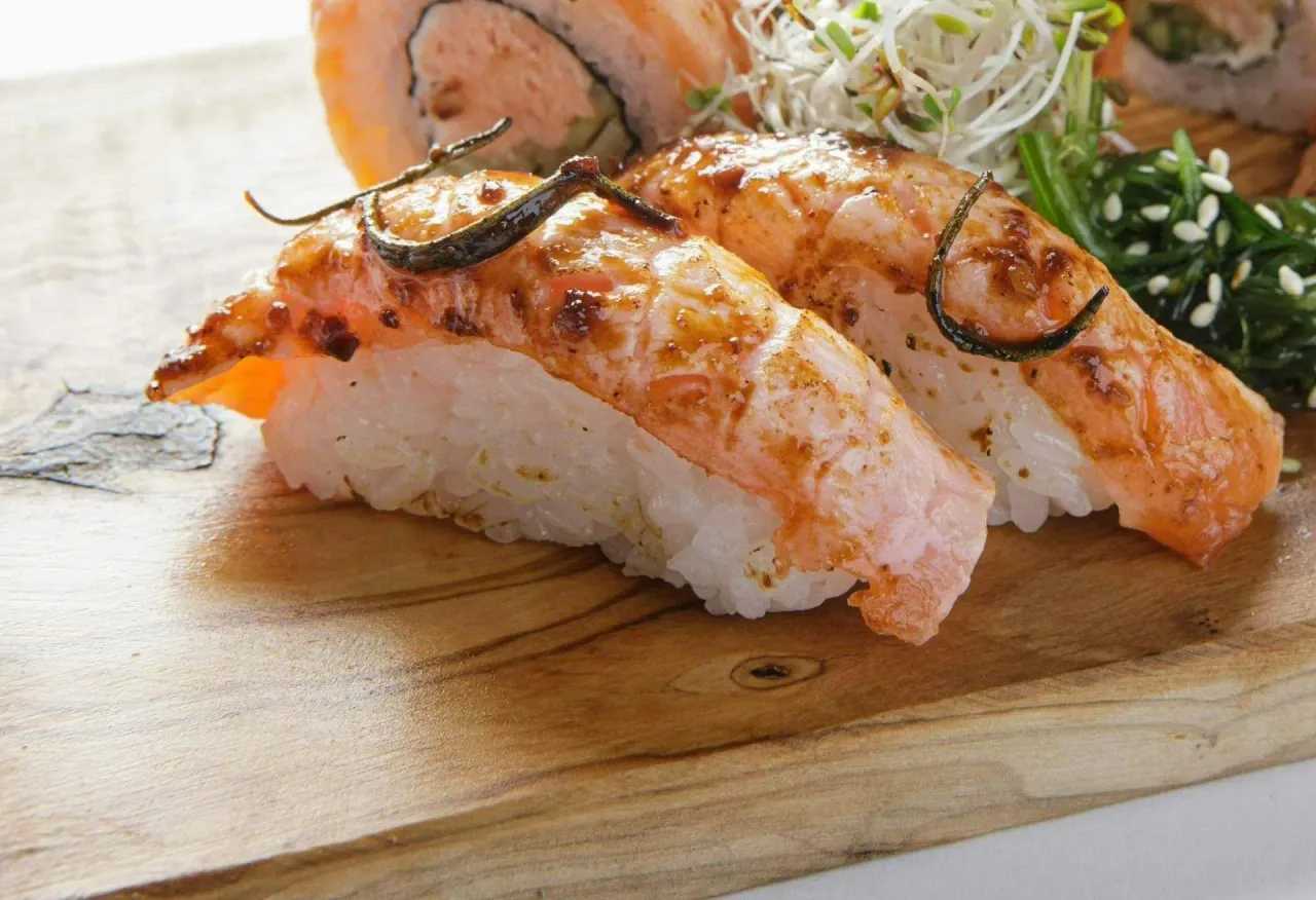 Nigiri sake kaiko