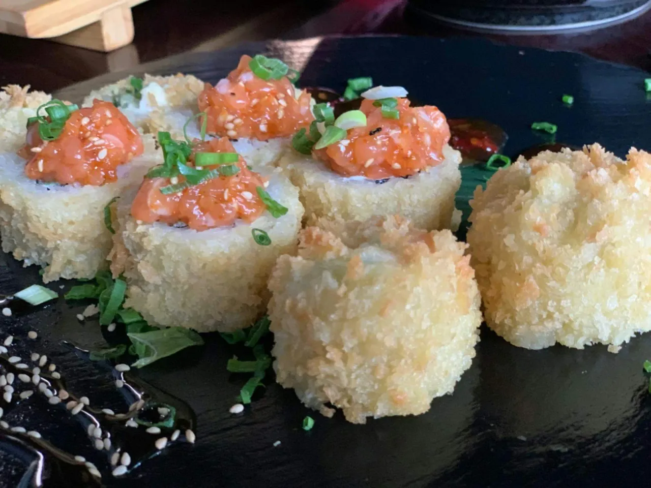 Sake tatar crunch