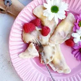 Pierogi z truskawką