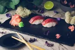 Nigiri tuńczyk