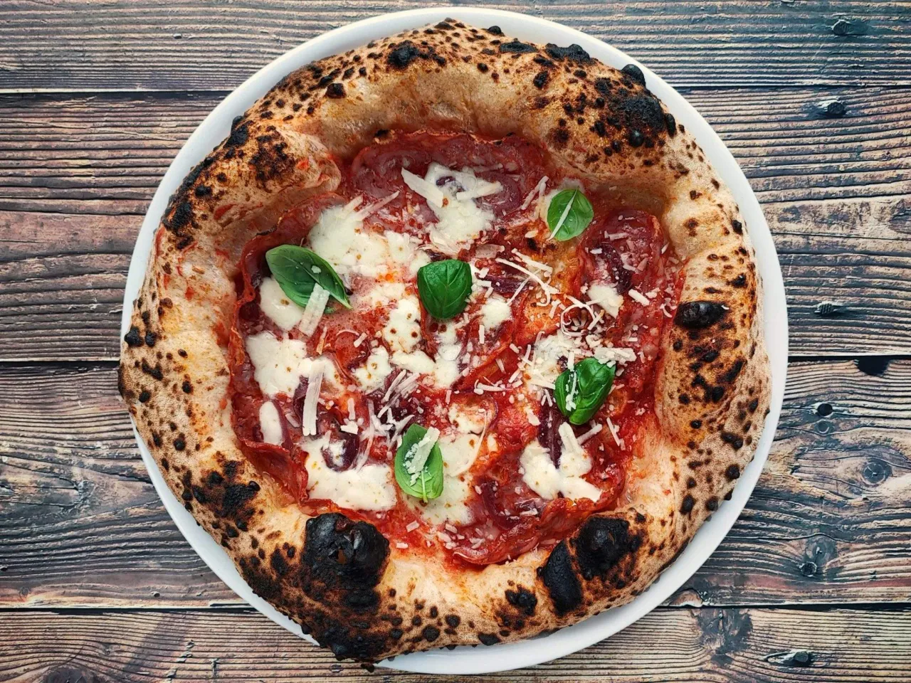 Pizza spianata piccante