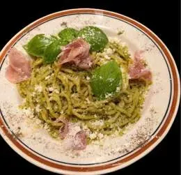 Spaghetti al pesto