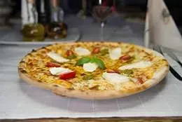 Pizza Caprese