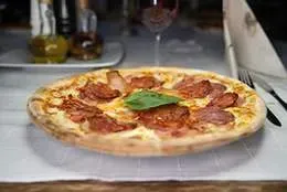 Pizza Quattro Carni