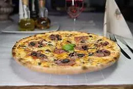 Pizza Salame