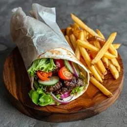 Pita monstrum w zestawie z frytkami