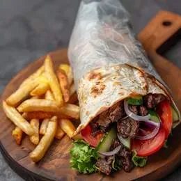 Pita M w zestawie z frytkami
