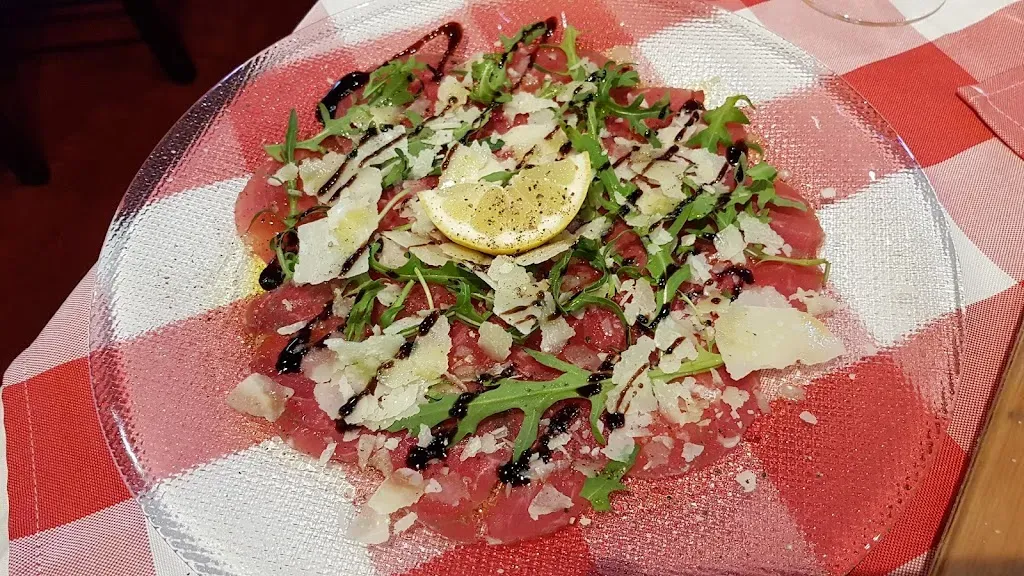 Ristorante-Pizzeria "LUNA ROSSA"