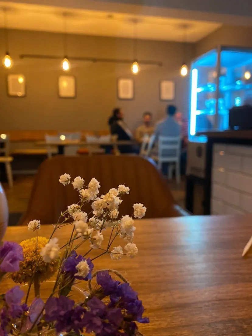 Minimal Cafe