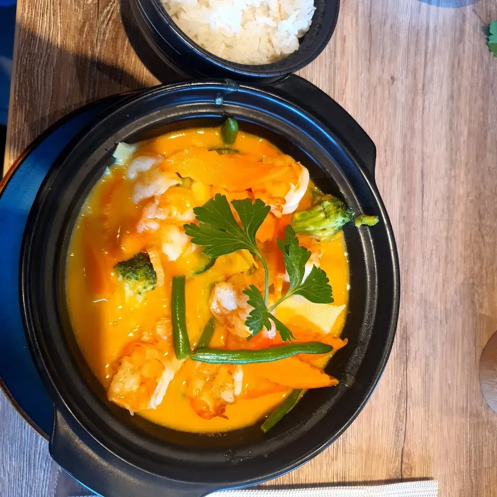 Umami Fusion Cuisine & Bar